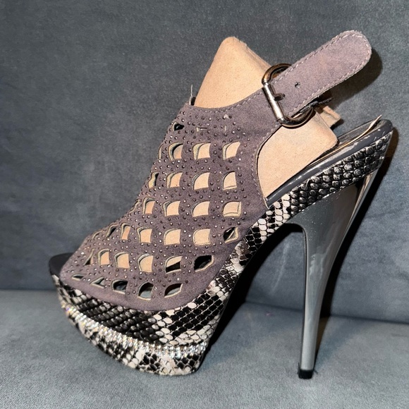 Italina Shoes - Italina shoes Stylish Women's Platform Heels - Black and Tan size 6.5